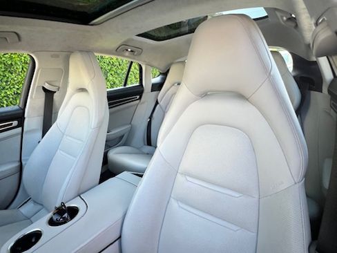 Used 2020 Porsche Panamera GTS image 13