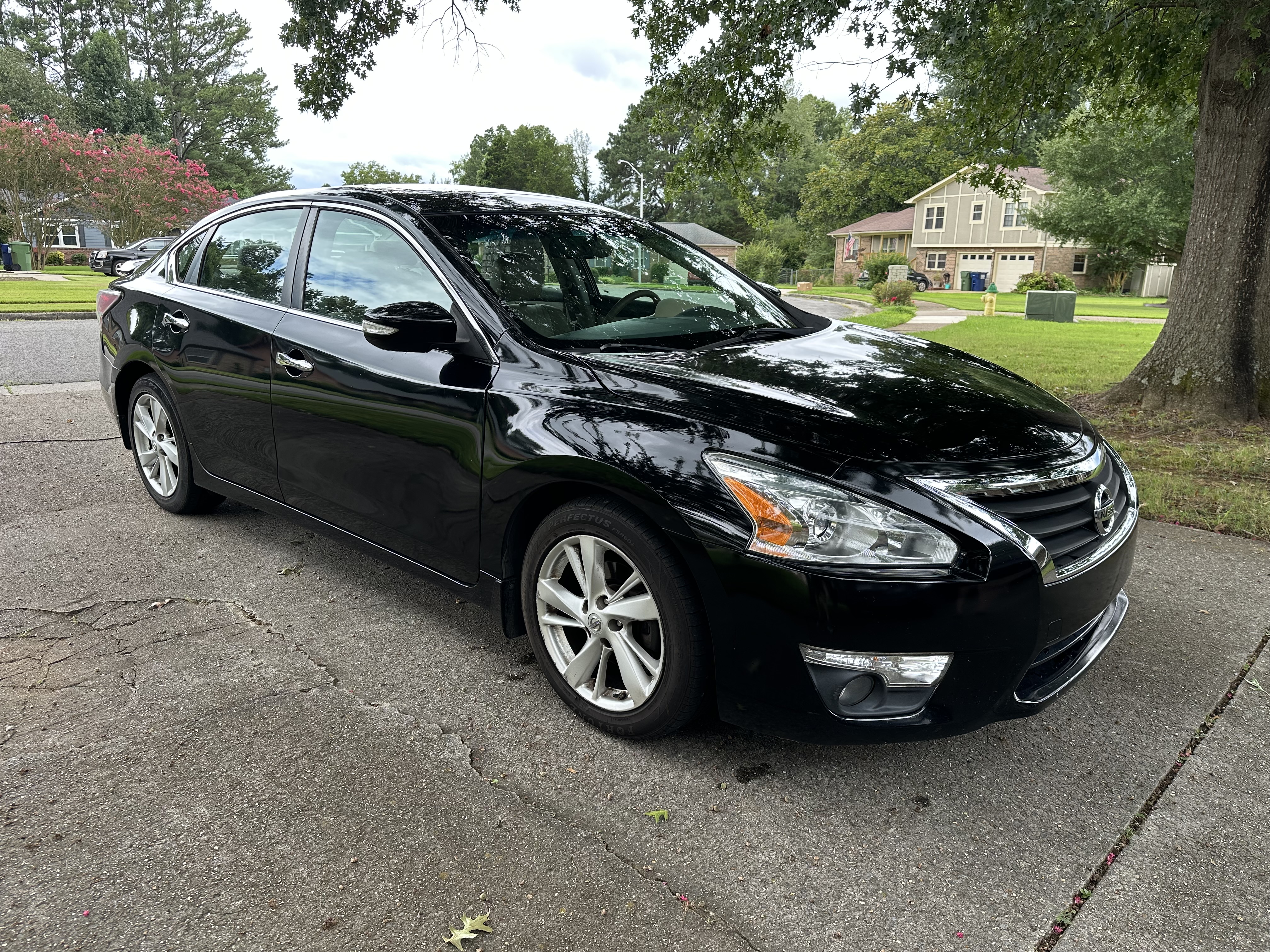 Used 2014 Nissan Altima 2.5 SL w/ Technology Package FWD image 4