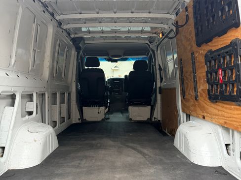 Used 2016 Mercedes-Benz Sprinter 2500 image 10