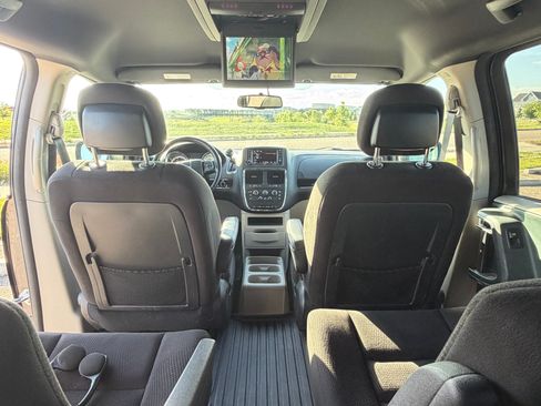 Used 2014 Dodge Grand Caravan SE FWD image 23