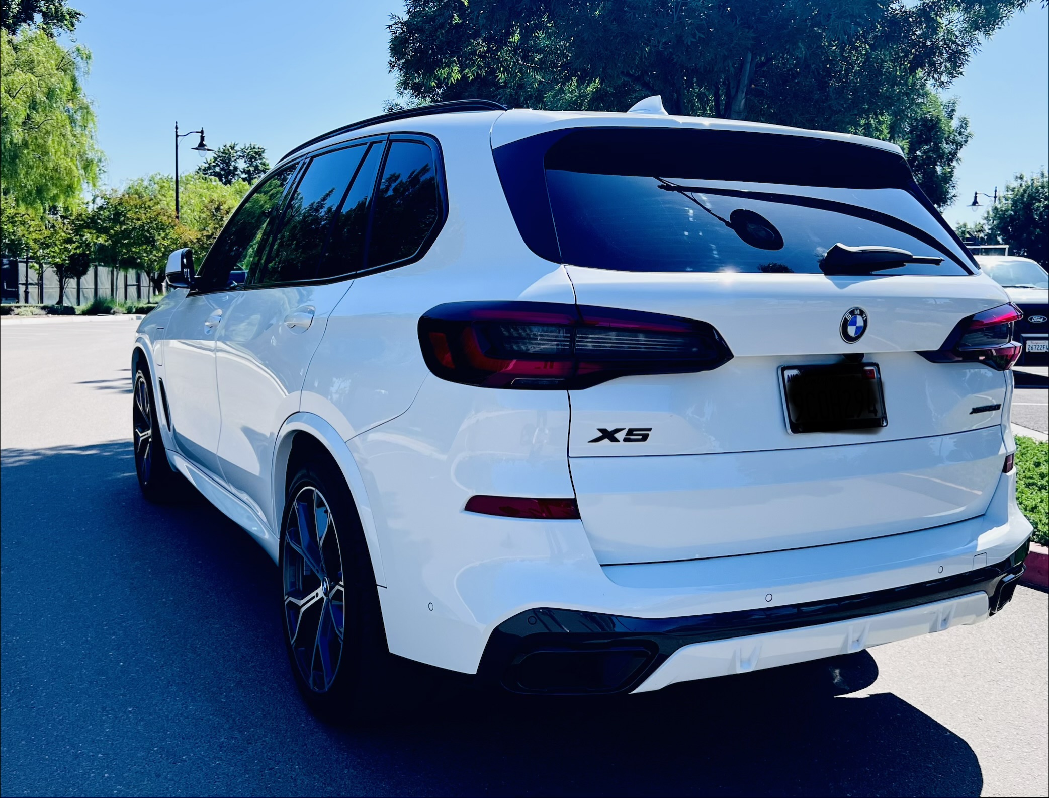 Used 2021 BMW X5 xDrive45e w/ M Sport Package AWD/4WD image 6
