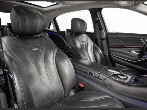 Used 2016 Mercedes-Benz Maybach S 600 image 2