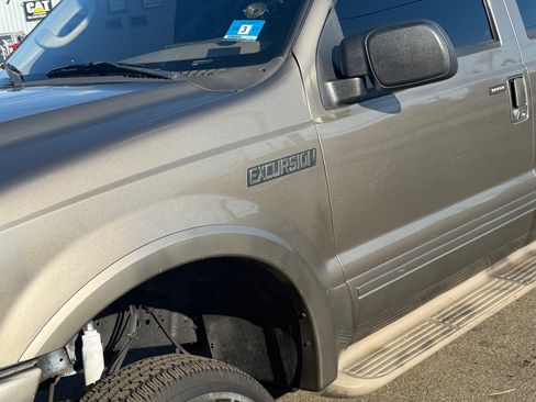 Used 2003 Ford Excursion Limited image 5