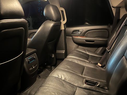 Used 2013 Chevrolet Tahoe LT image 14