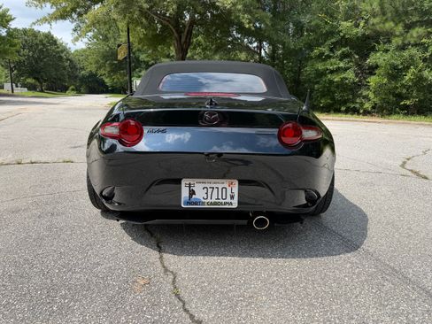 Used 2020 MAZDA MX-5 Miata Grand Touring RWD image 8