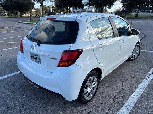 Used 2017 Toyota Yaris L image 6