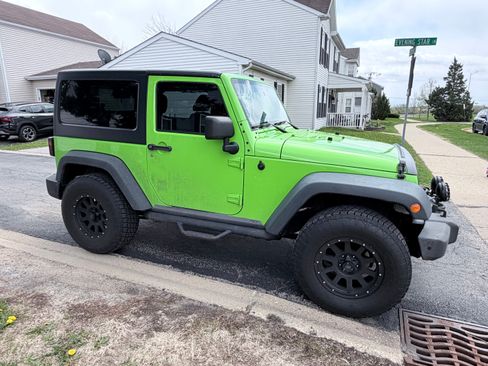 Used 2014 Jeep Wrangler Sport w/ Quick Order Package 24S AWD/4WD image 2