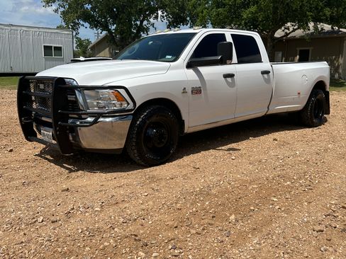 Used 2012 RAM 3500 ST w/ Chrome Appearance Group image 2