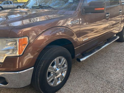 Used 2012 Ford F150 XLT w/ XLT Chrome Pkg image 2