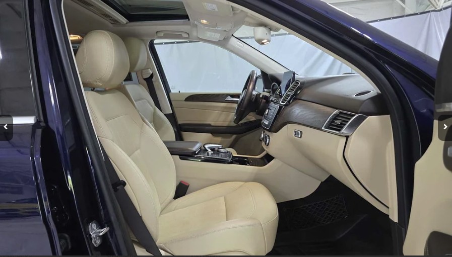 Used 2019 Mercedes-Benz GLE 400 4MATIC image 5