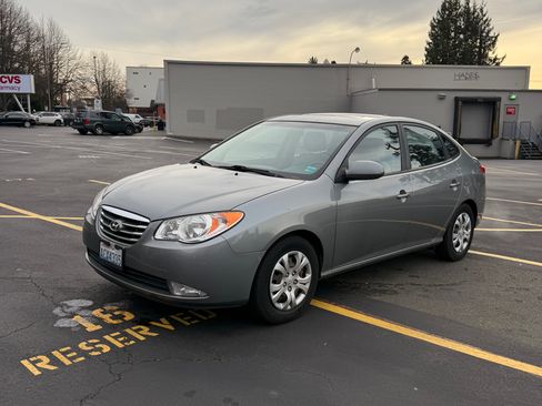 Used 2010 Hyundai Elantra GLS w/ Sunroof Pkg 3 image 4