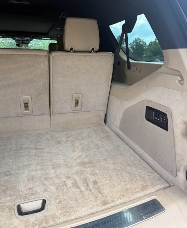 Used 2023 Cadillac Escalade ESV Premium Luxury w/ LPO, Radiant Package AWD/4WD image 21