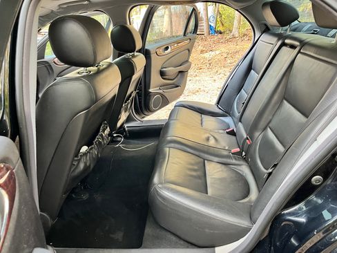 Used 2005 Jaguar XJ8 image 4