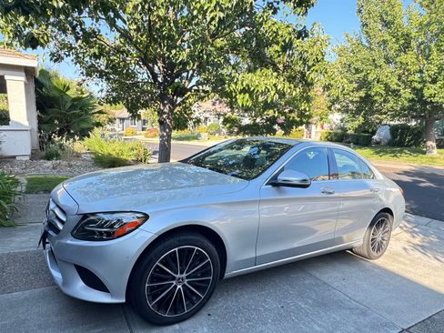 Used 2020 Mercedes-Benz C 300 4MATIC Sedan image 2