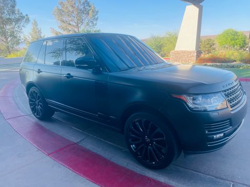 Used 2017 Land Rover Range Rover Supercharged image 2