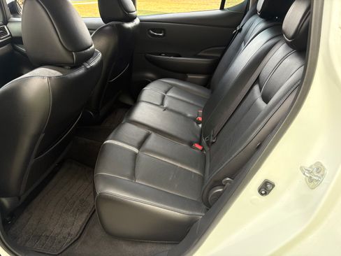 Used 2018 Nissan Leaf SL w/ SL Technology Package image 18