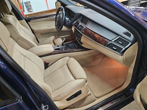 Used 2011 BMW X5 xDrive50i image 6