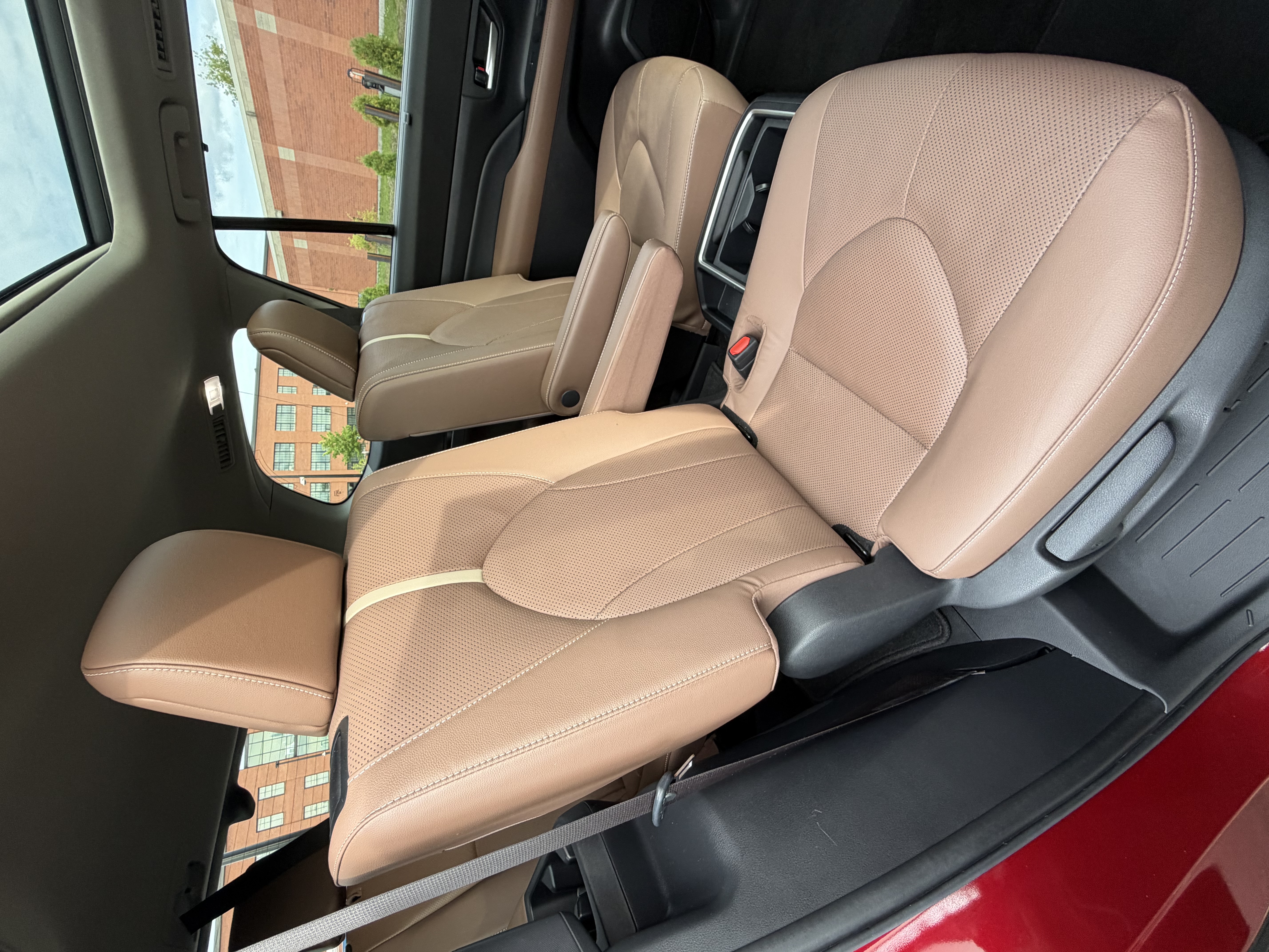 Used 2024 Toyota Grand Highlander AWD image 16
