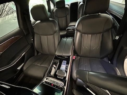 Used 2021 Audi A8 L 4.0T image 24