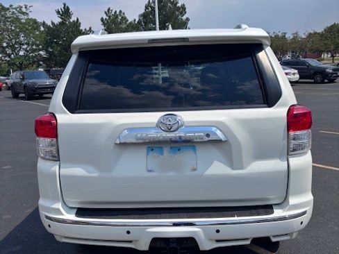 Used 2013 Toyota 4Runner SR5 AWD/4WD image 4