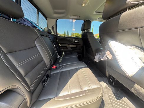 Used 2018 GMC Sierra 2500 Denali w/ Duramax Plus Package AWD/4WD image 16