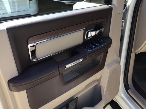 Used 2018 RAM 2500 Laramie image 8