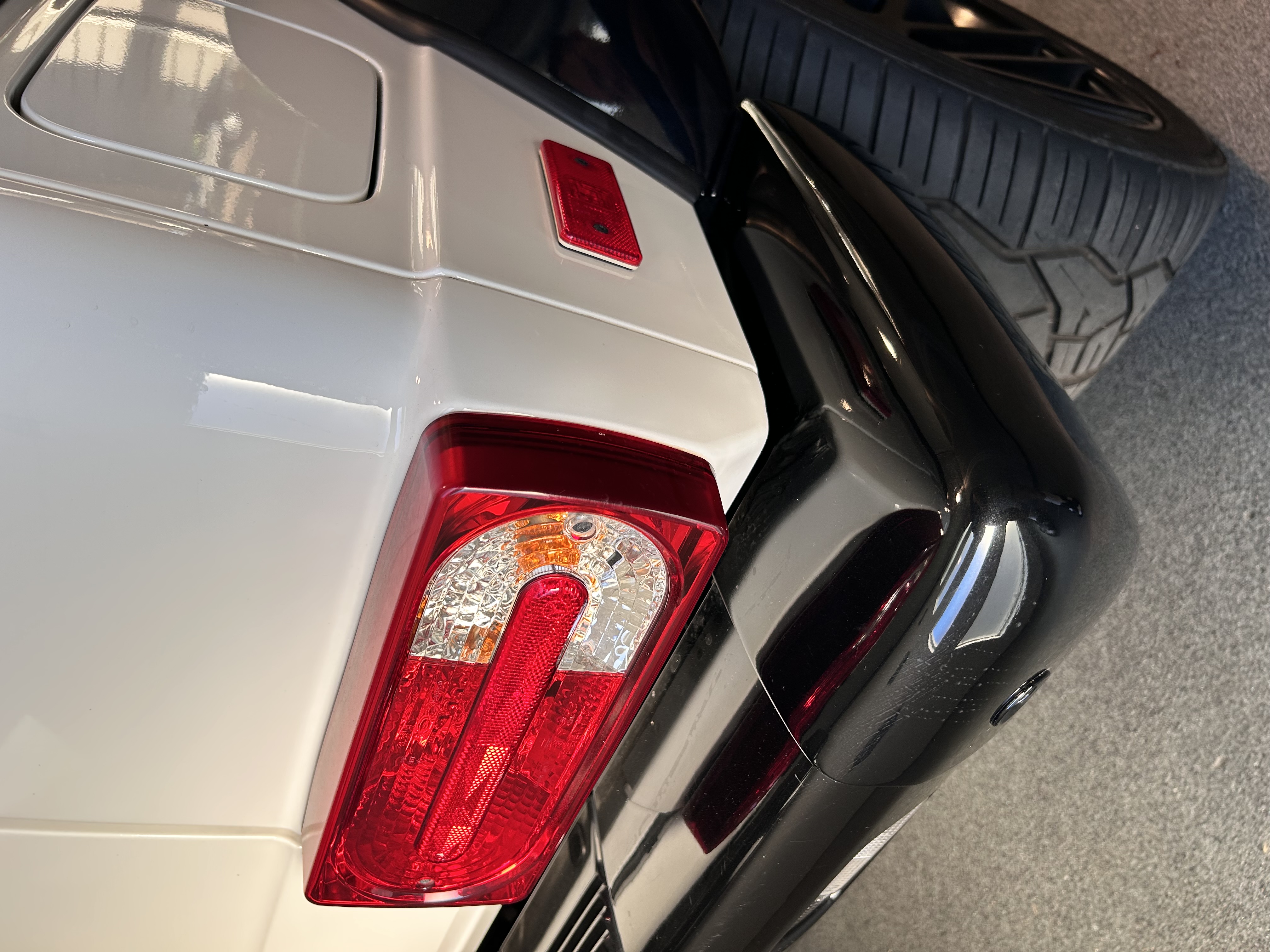 Used 2017 Mercedes-Benz G 550 image 21