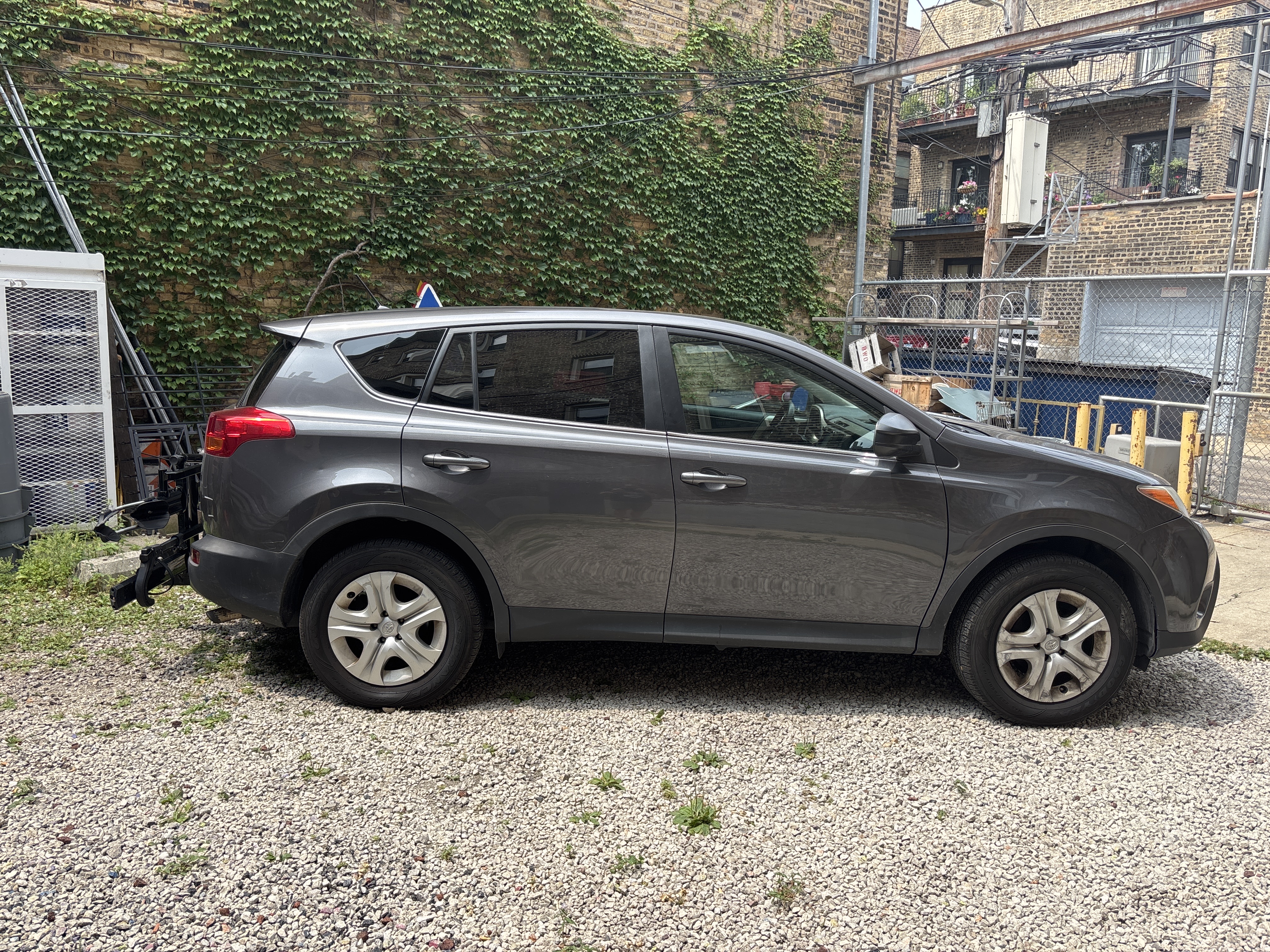 Used 2014 Toyota RAV4 LE AWD/4WD image 5