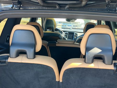 Used 2017 Volvo XC90 T6 Inscription w/ Vision Package image 11