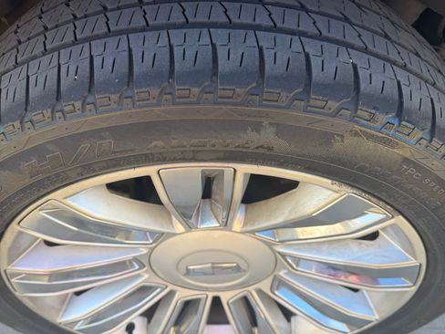 Used 2020 Cadillac Escalade Platinum image 10