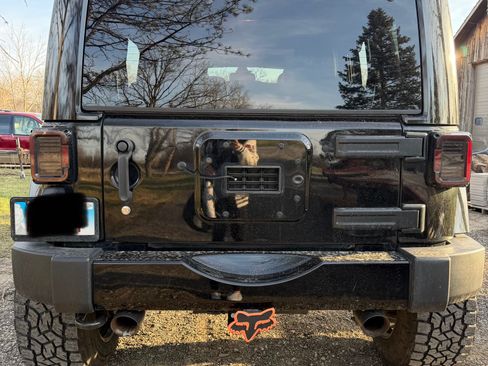 Used 2014 Jeep Wrangler Unlimited Sahara image 5