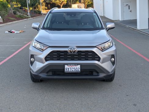 Used 2021 Toyota RAV4 XLE image 20