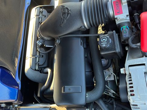 Used 2004 Chevrolet Corvette Z06 w/ Z06 Preferred Equipment Group RWD image 15