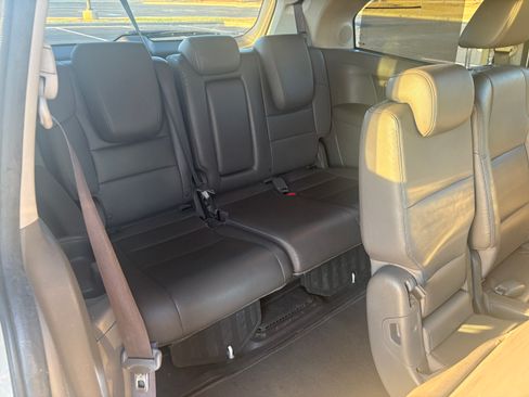 Used 2015 Honda Odyssey Touring Elite image 16