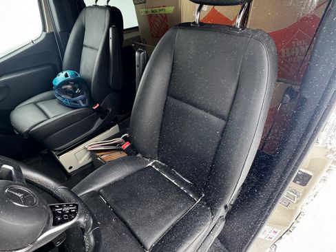 Used 2024 Mercedes-Benz Sprinter 2500 image 15