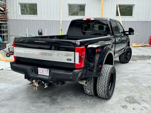 Used 2017 Ford F350 Platinum w/ Platinum Ultimate Package image 9