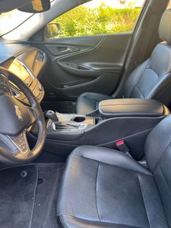 Used 2016 Chevrolet Malibu Hybrid w/ Leather Package FWD image 5