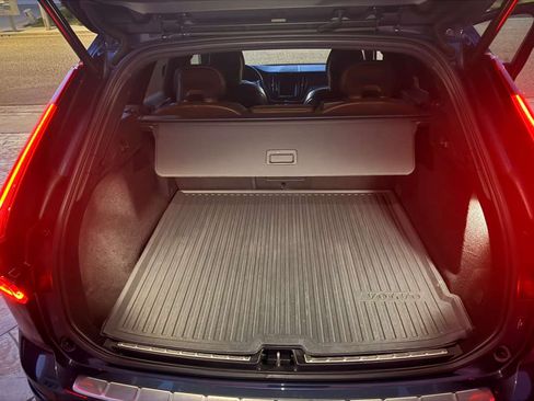 Used 2023 Volvo XC60 B5 Plus w/ Climate Package image 10