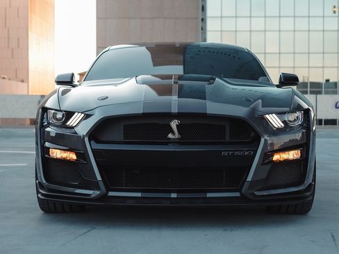 Used 2021 Ford Mustang Shelby GT500 w/ Technology Package image 2