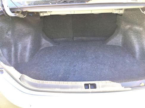 Used 2015 Toyota Corolla L image 5