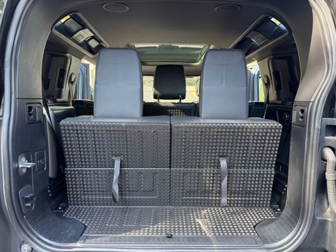 Used 2022 Land Rover Defender 110 X-Dynamic HSE image 10