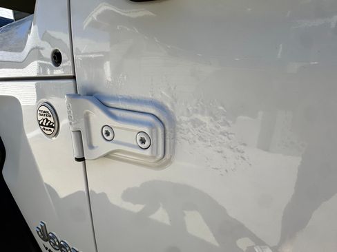 Used 2018 Jeep Wrangler Unlimited Sport S image 28