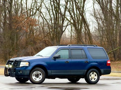 Used 2011 Ford Expedition XL image 2
