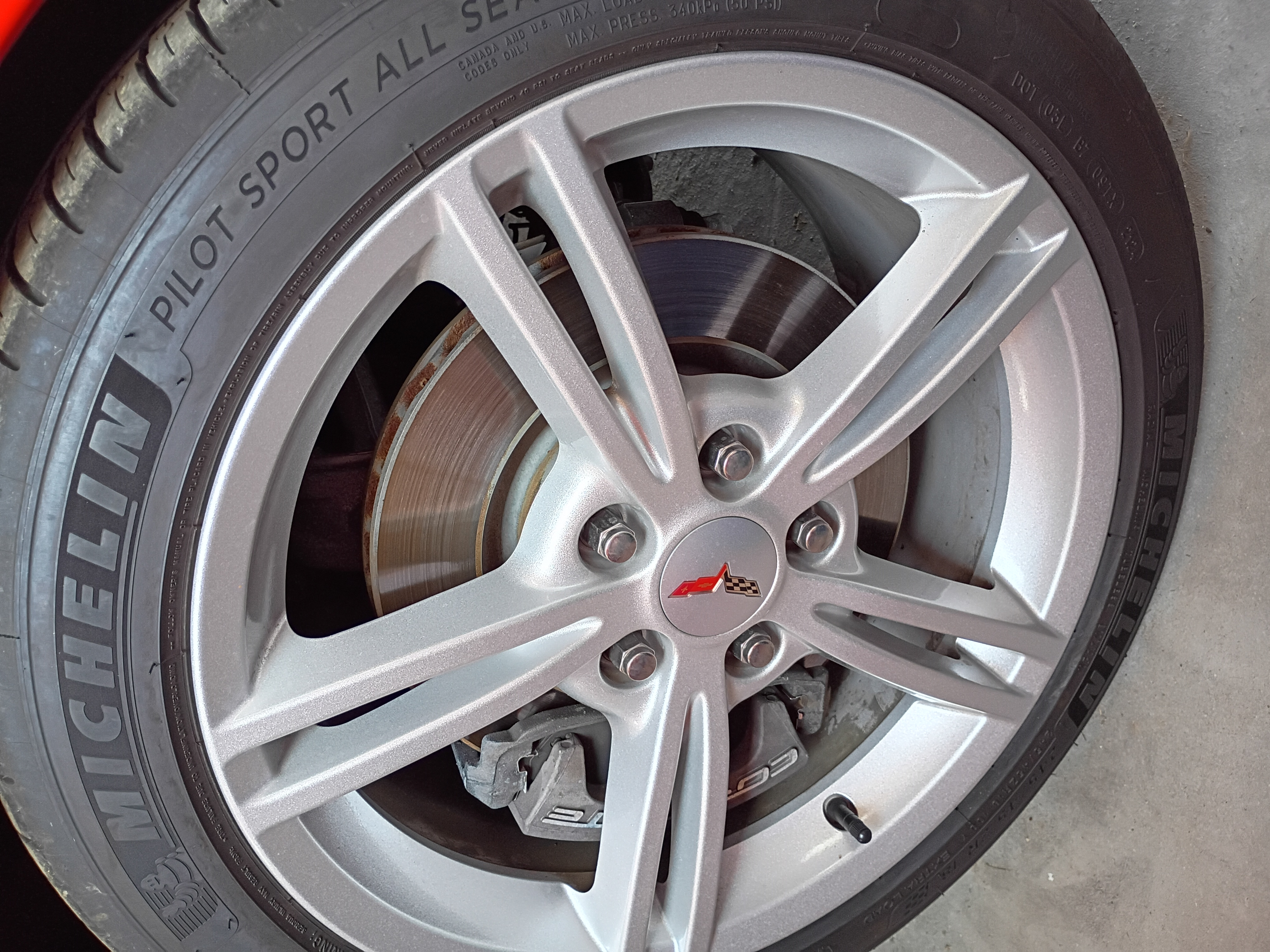 Used 2010 Chevrolet Corvette Coupe w/ 1LT RWD image 11