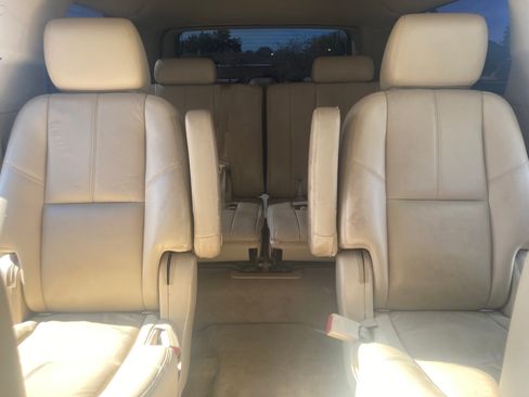 Used 2012 Chevrolet Suburban LT w/ Luxury Package image 14