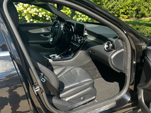 Used 2016 Mercedes-Benz C 300 4MATIC Sedan image 12