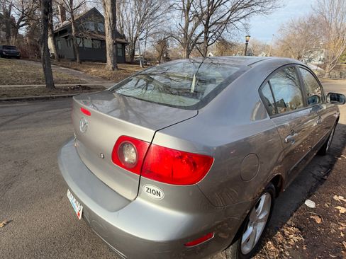 Used 2006 MAZDA MAZDA3 i Touring image 6