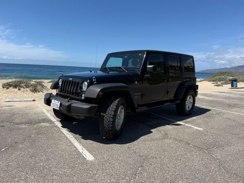 Used 2017 Jeep Wrangler Unlimited Sport w/ Quick Order Package 24S image 2