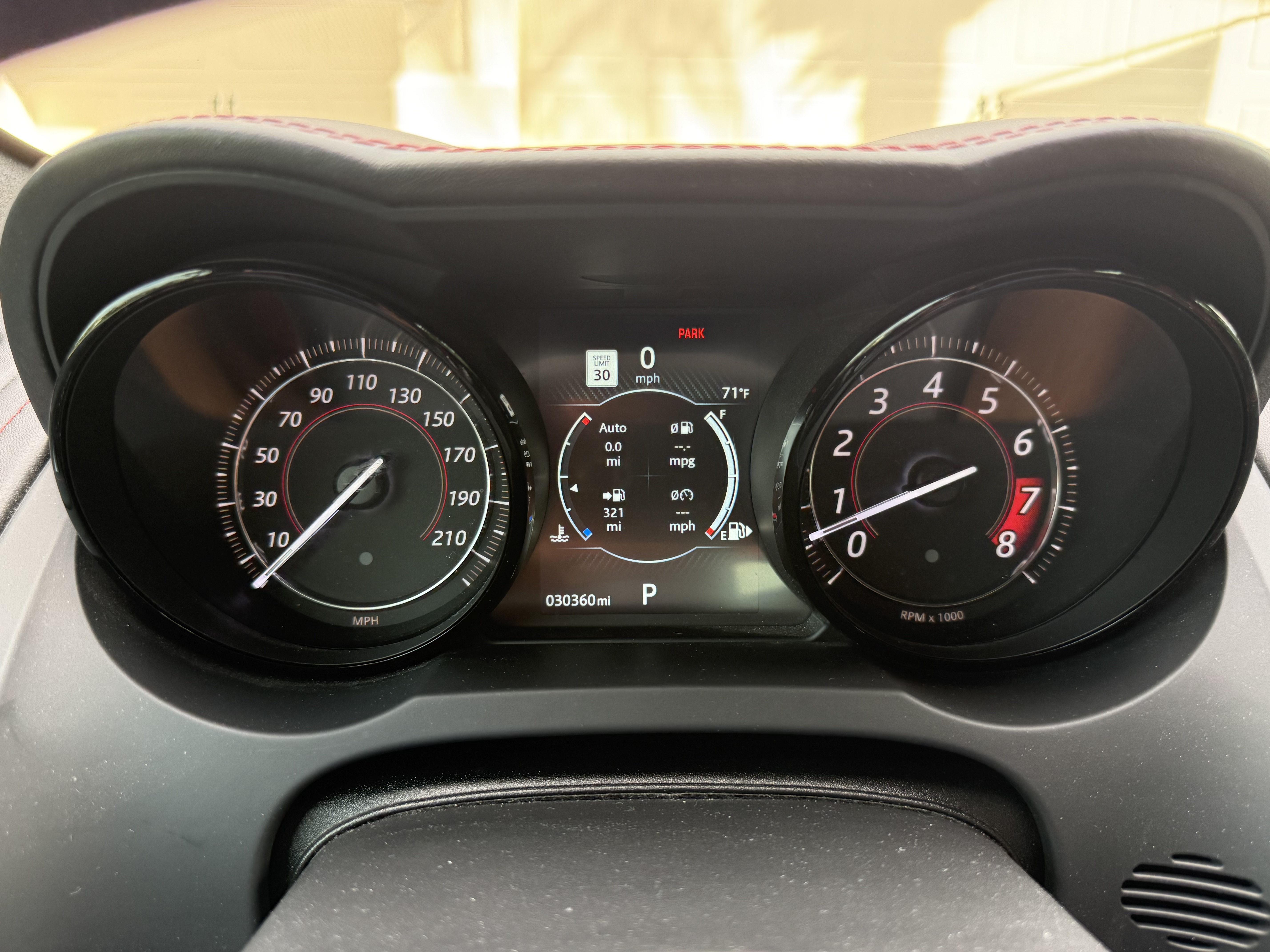 Used 2019 Jaguar F-TYPE R AWD/4WD image 17
