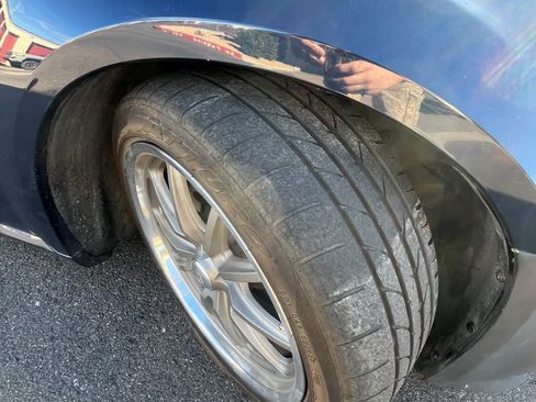 Used 2005 Dodge Magnum R/T w/ Convenience Group II RWD image 9